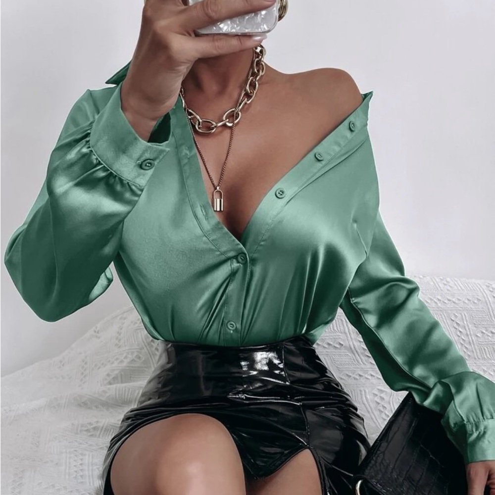 Luxe  green silky  button up boyfriend business casual satin top - Picture 2 of 16